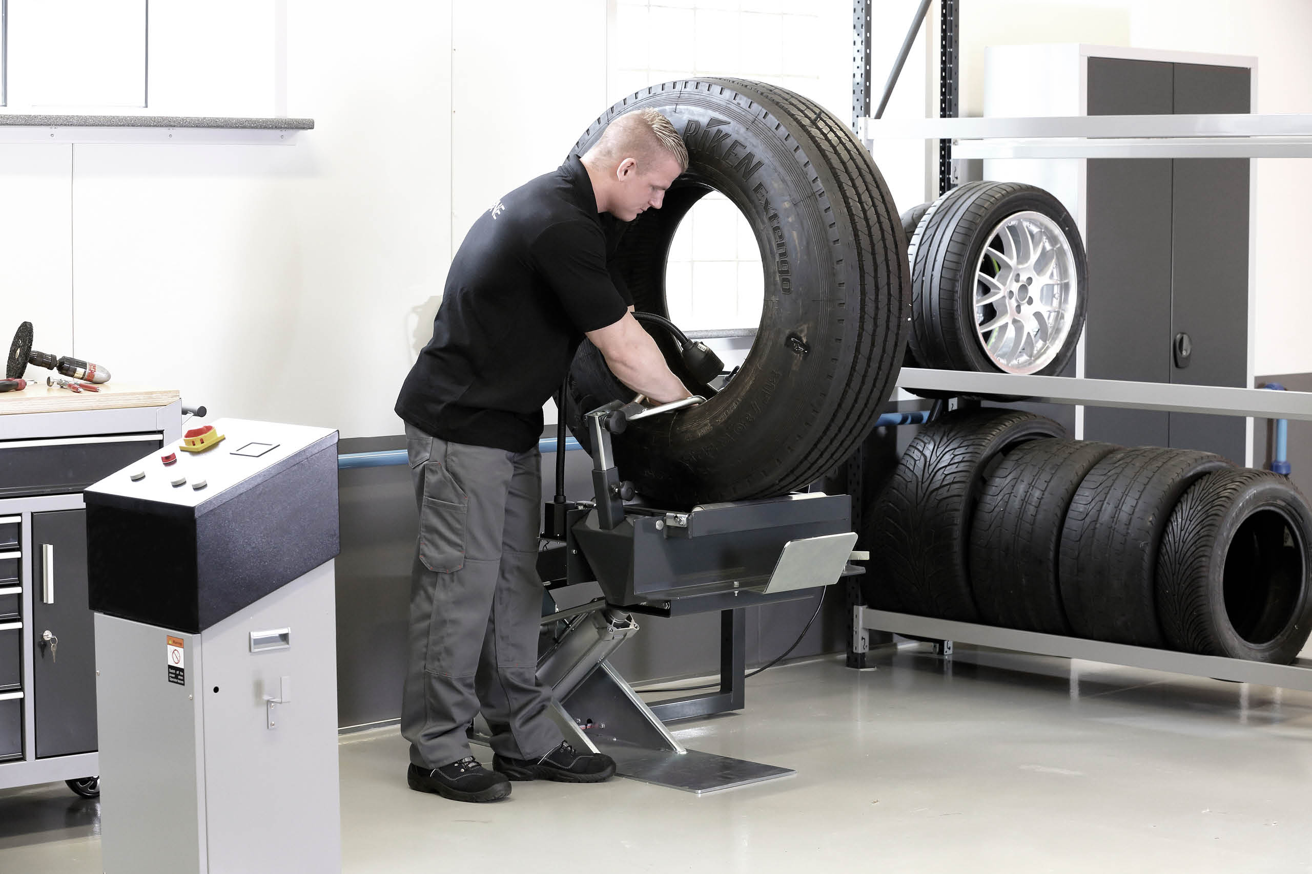 AHCON TS 9000 Dækspreder